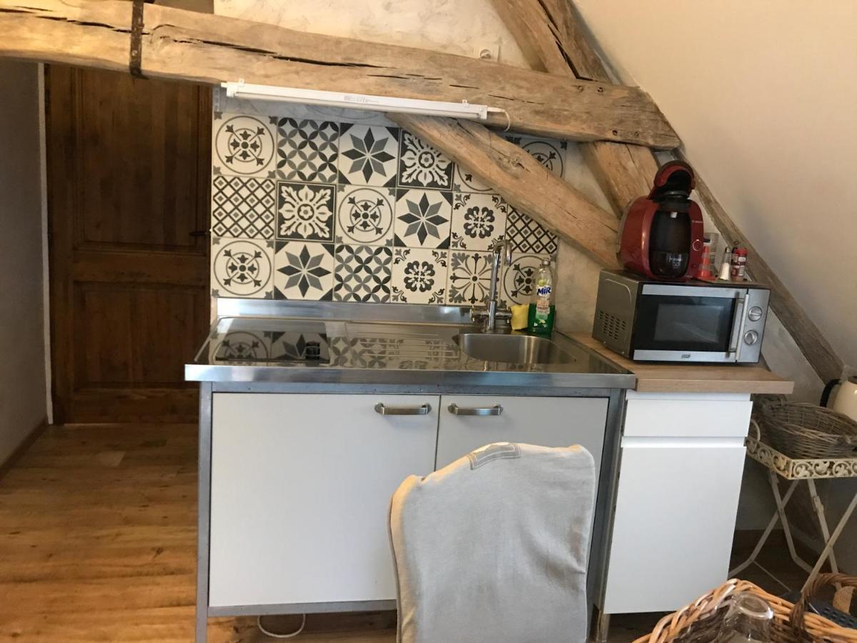Bed and Breakfast Aux Logis De La Solre Ferriere-la-Petite Екстер'єр фото