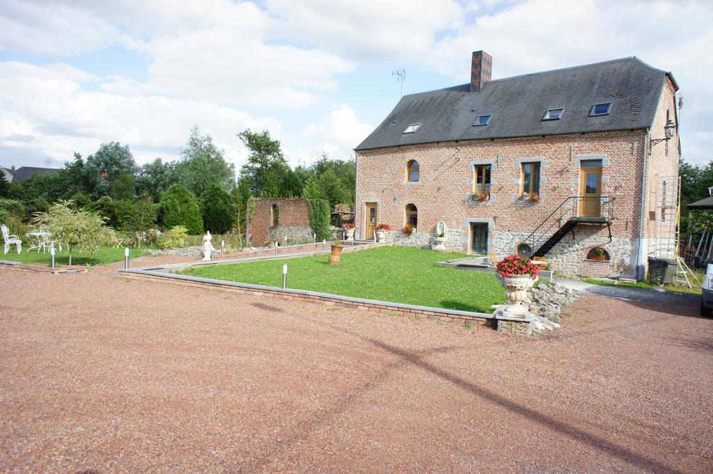 Bed and Breakfast Aux Logis De La Solre Ferriere-la-Petite Екстер'єр фото
