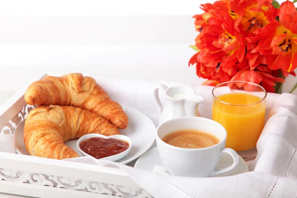 Bed and Breakfast Aux Logis De La Solre Ferriere-la-Petite Номер фото